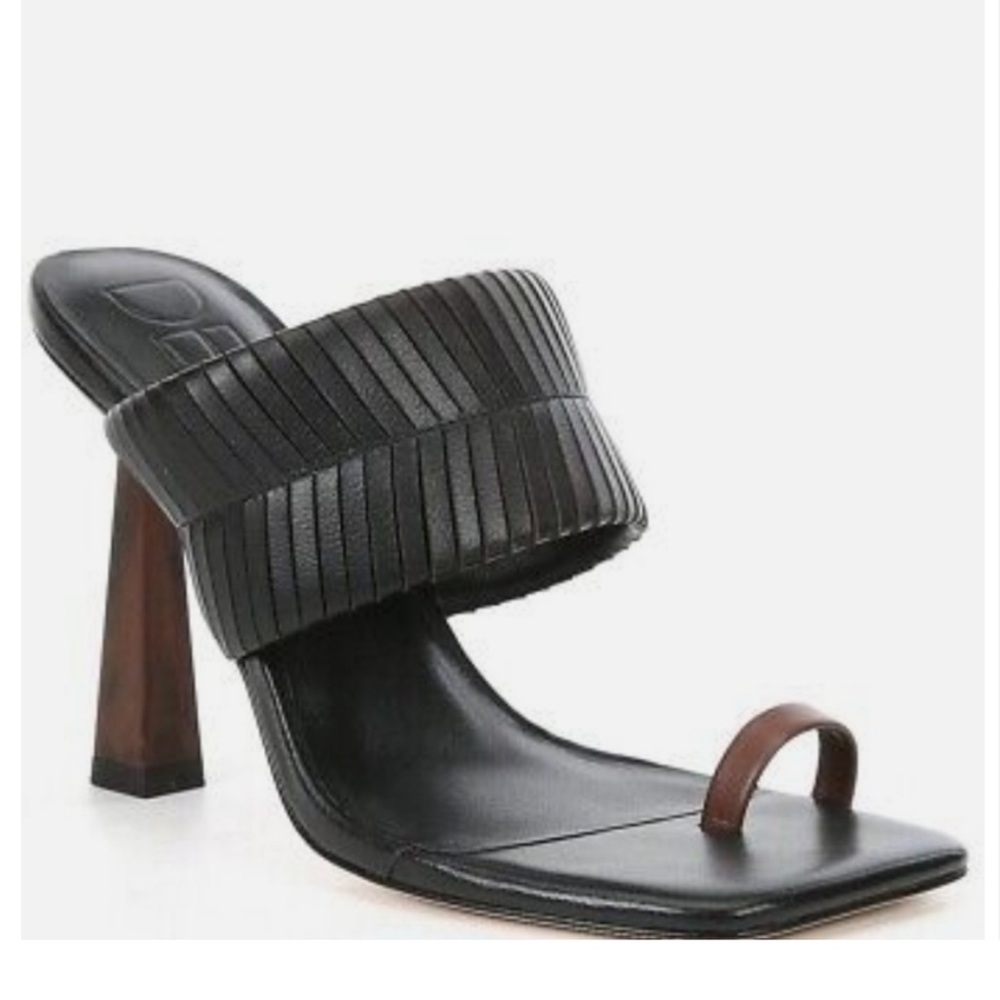 NEW! Deltan “Kelsea” Black & Brown Leather Toe Loop Sandals women’s size 7 NWT